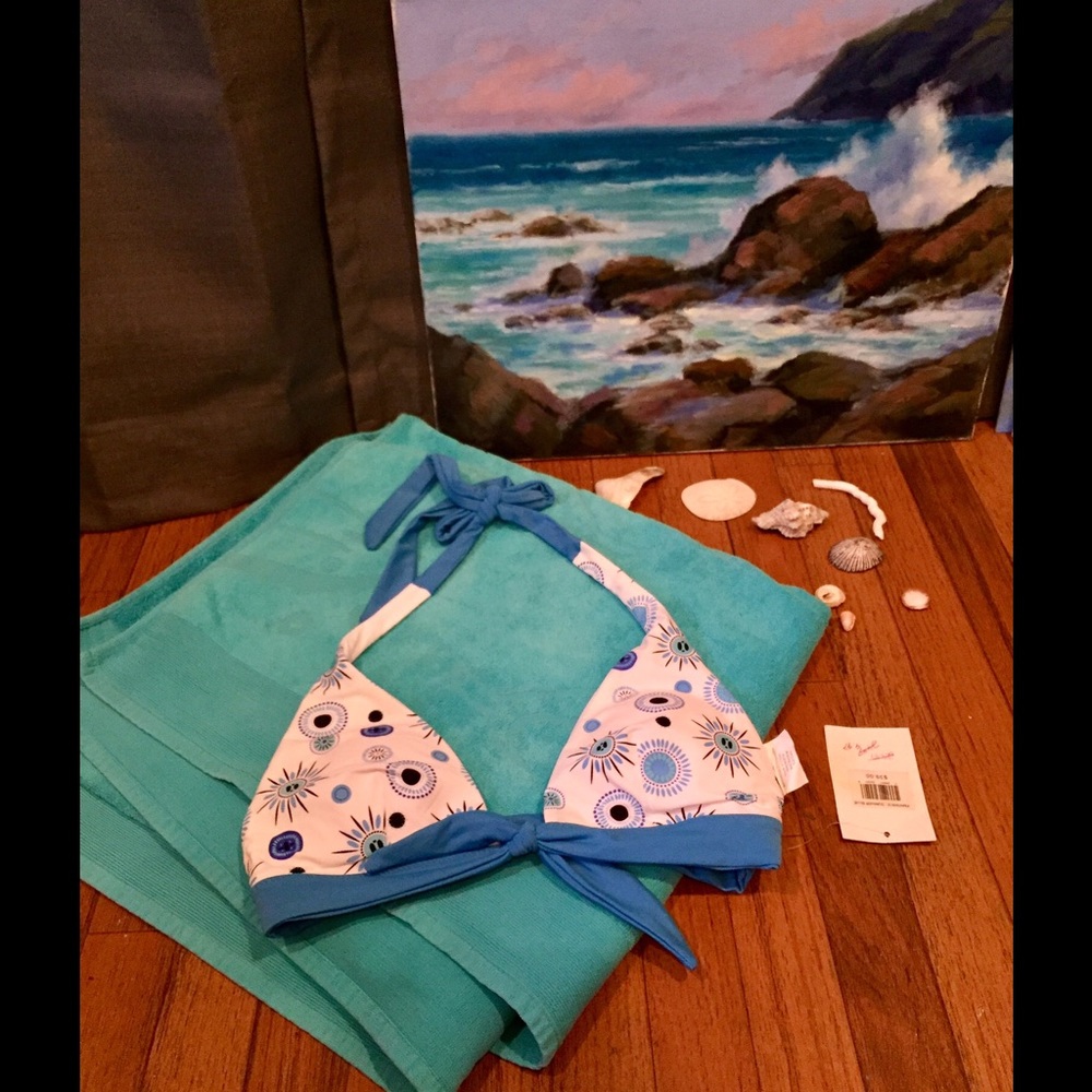 NWT bikini top