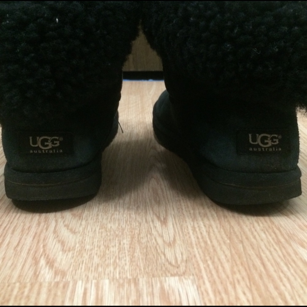 black ugg boots(offers welcome)