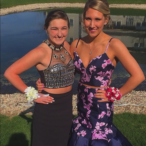 Prom Dress - Picture 1 of 3