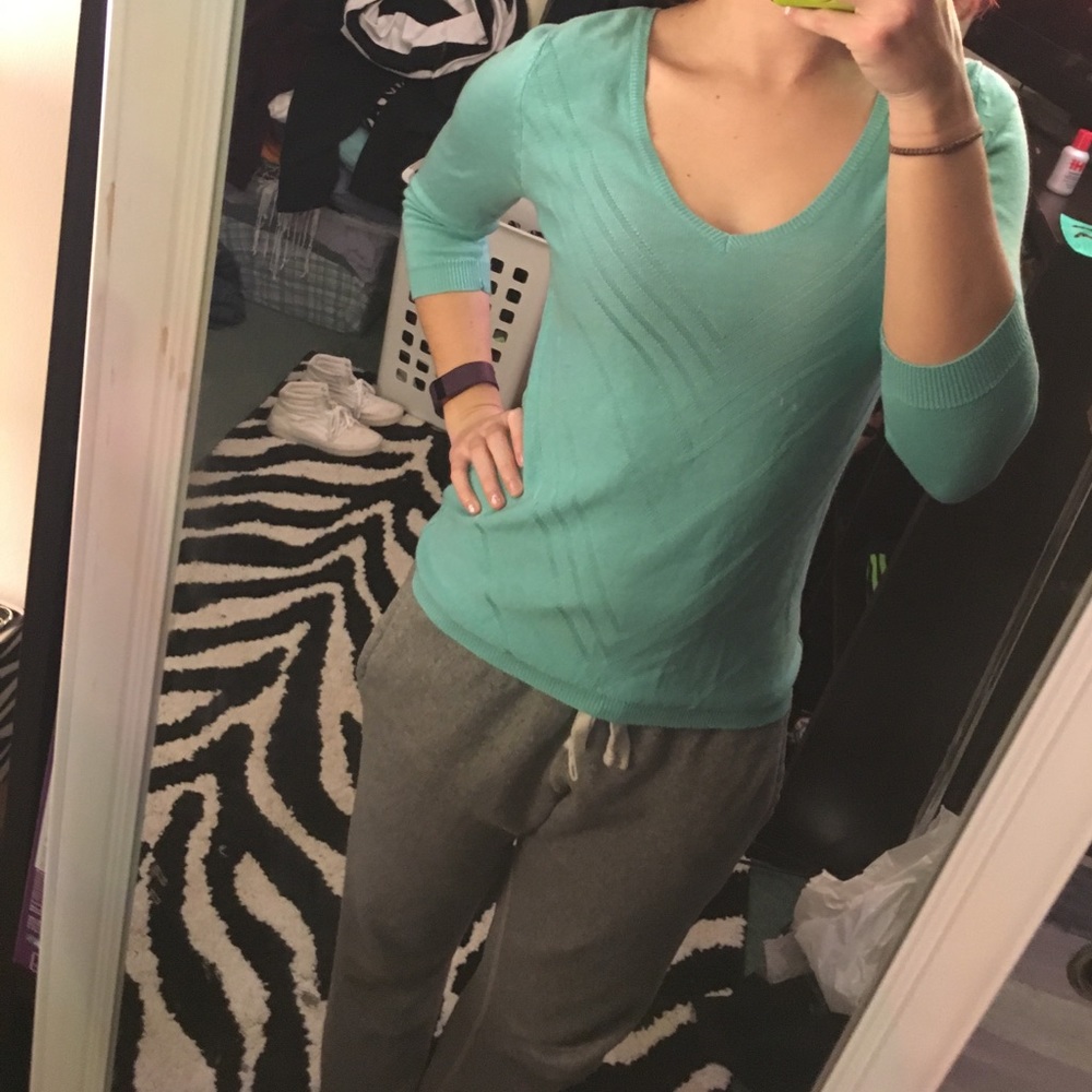 NY&Co Sweater Mint or White