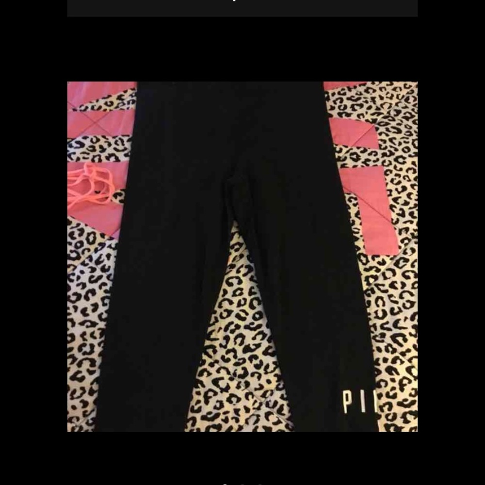 VS PINK CROPPED LEGGINGS