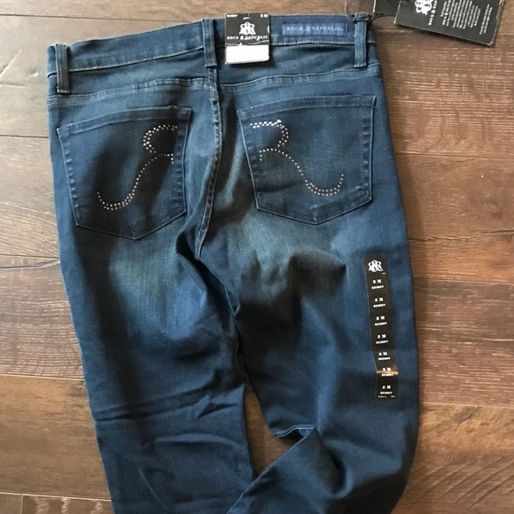 Jeans - Picture 2 of 3