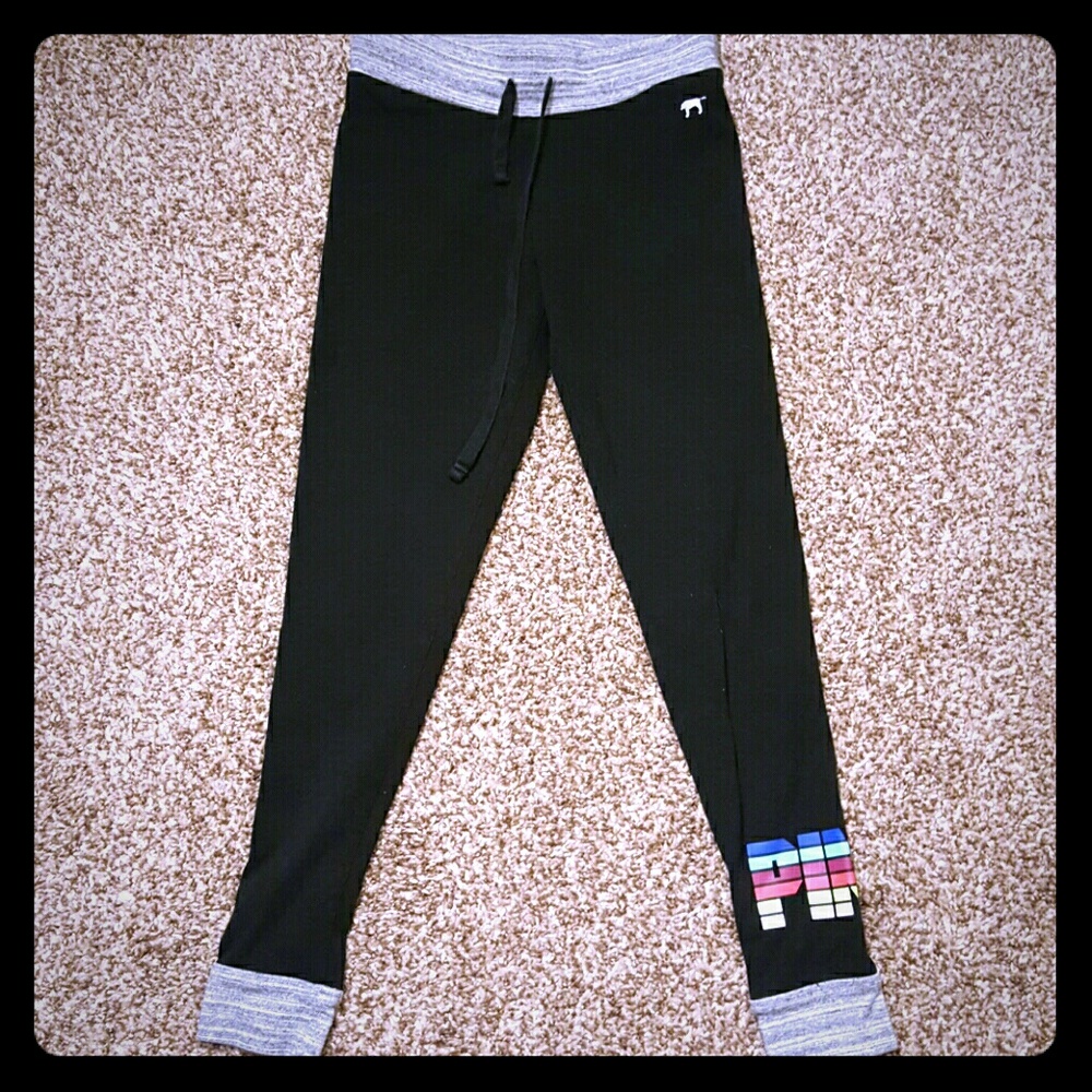 VS pink leggings size small