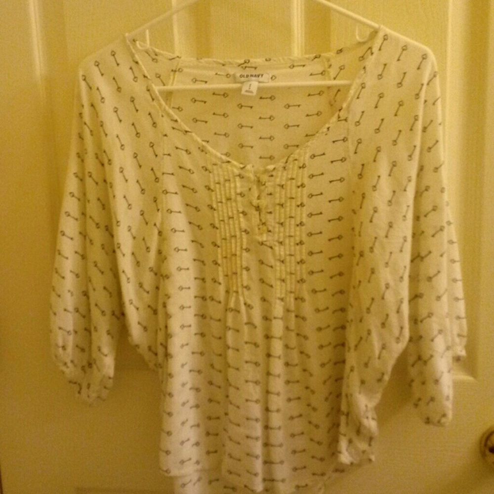 Loose fit mid-arm old navy tee
