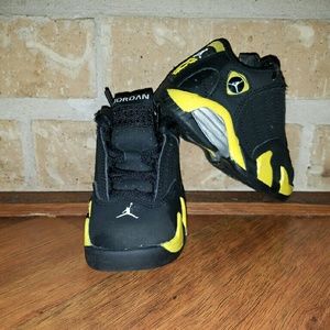 Thunder Jordan 14's