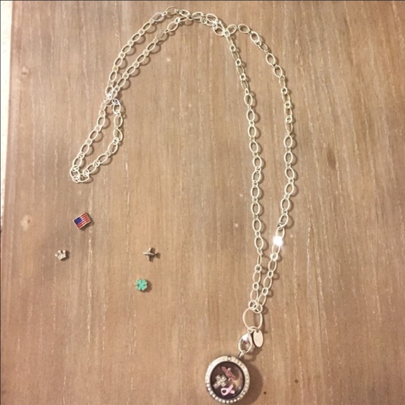 🌟🌟FLASH SALE🌟🌟Origami owl living locket - Picture 2 of 2