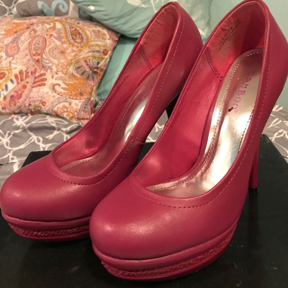 Berry 👠 bamboo brand stilettos size7.5