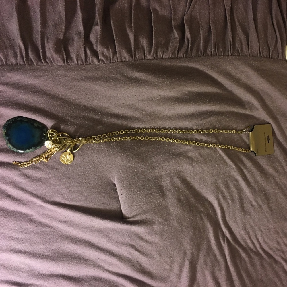 Precious turquoise stone necklace