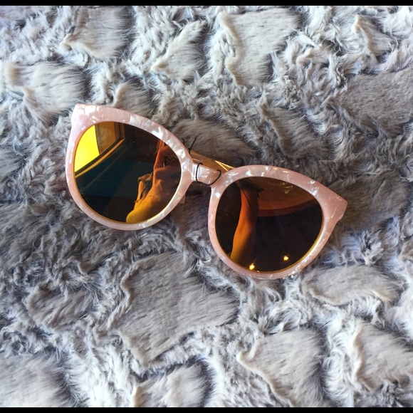 Assorted Sunnies: ONLY BLUE is left - Picture 3 of 6