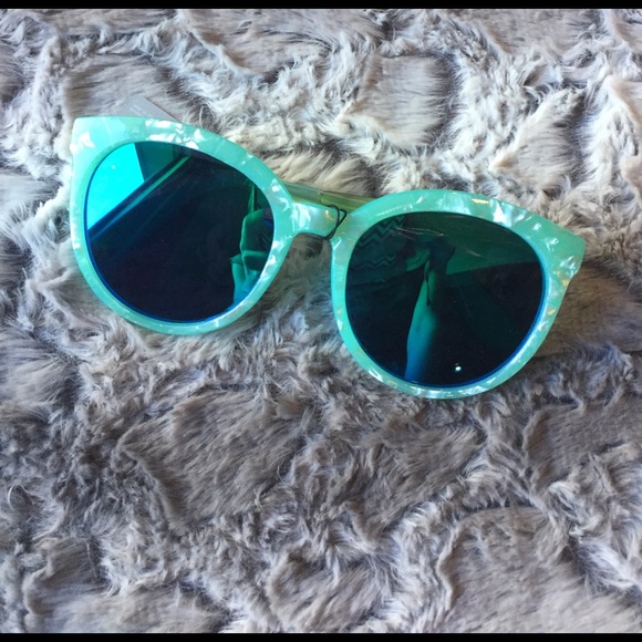 Assorted Sunnies: ONLY BLUE is left - Picture 5 of 6