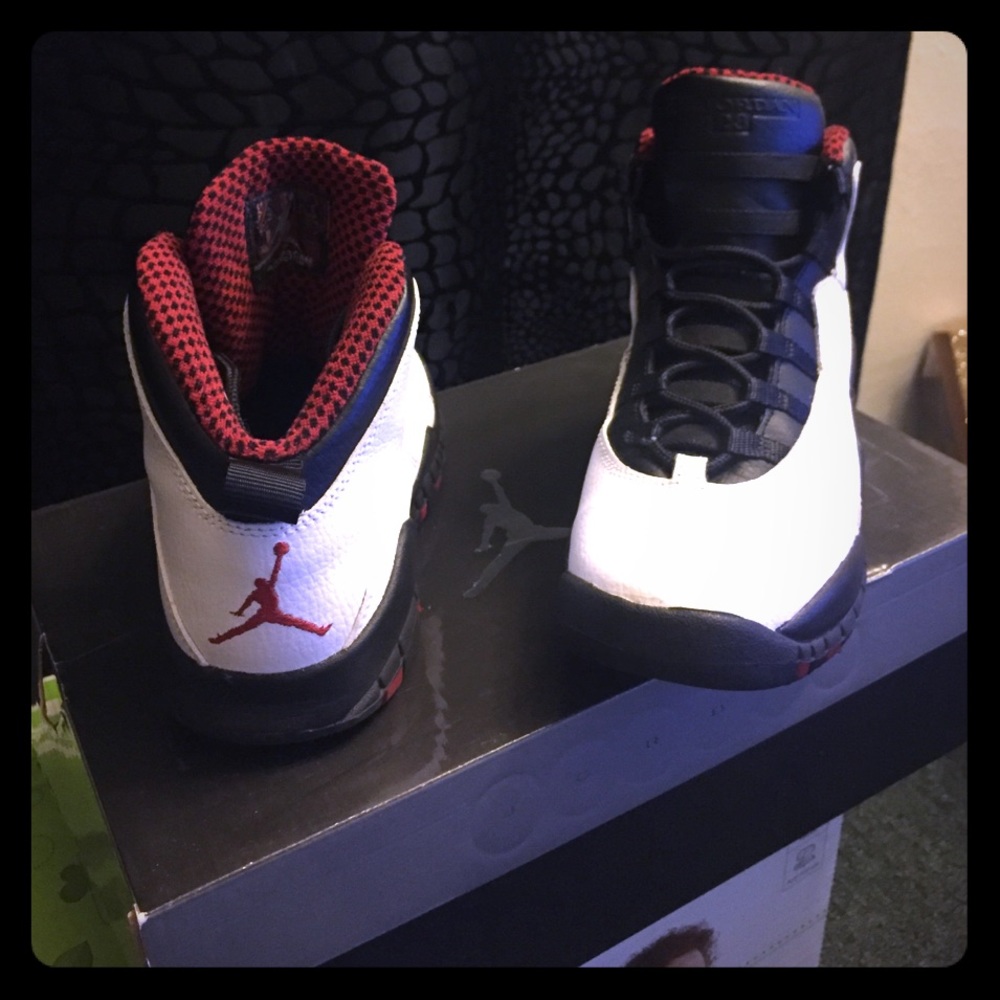 Air Jordan 10 Retro Chicago Bulls