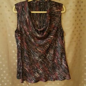 Sleeveless drape neck light & classy top