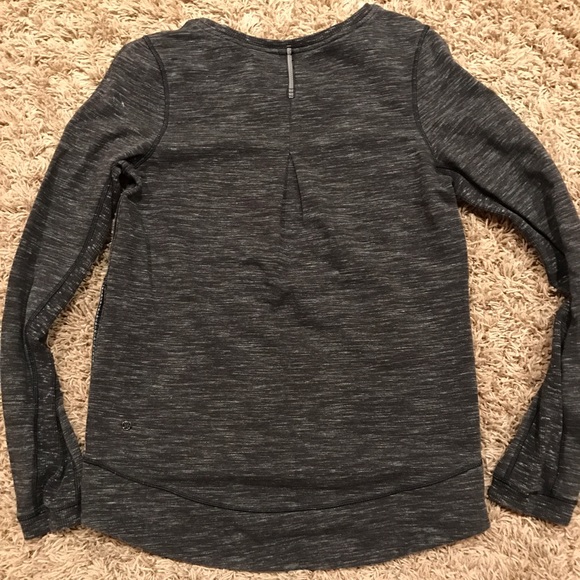 Women's Lululemon top - Picture 2 of 5