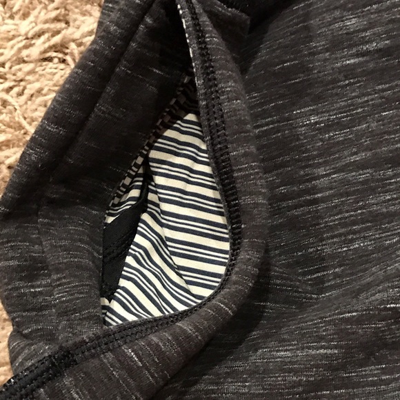 Women's Lululemon top - Picture 3 of 5