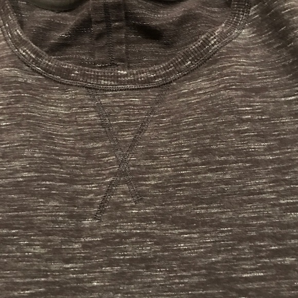 Women's Lululemon top - Picture 4 of 5