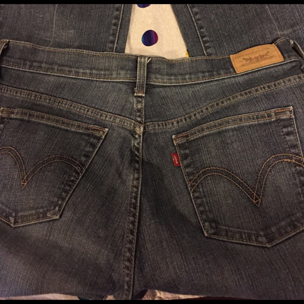 Women's Levi's jeans