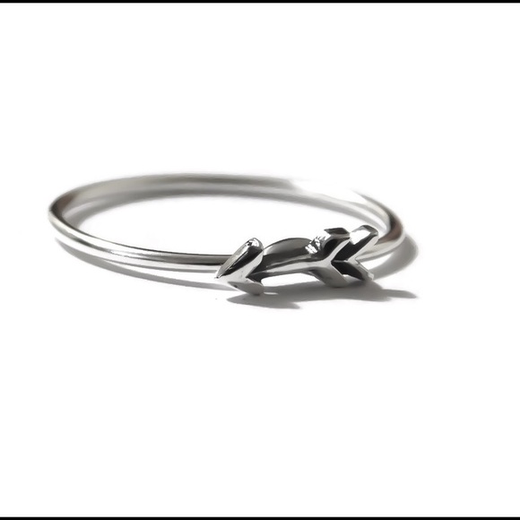 (2-13) Cute 925 Sterling Silver Arrow Wanderlust Wanderer Stacking Skinny Ring - Picture 2 of 9