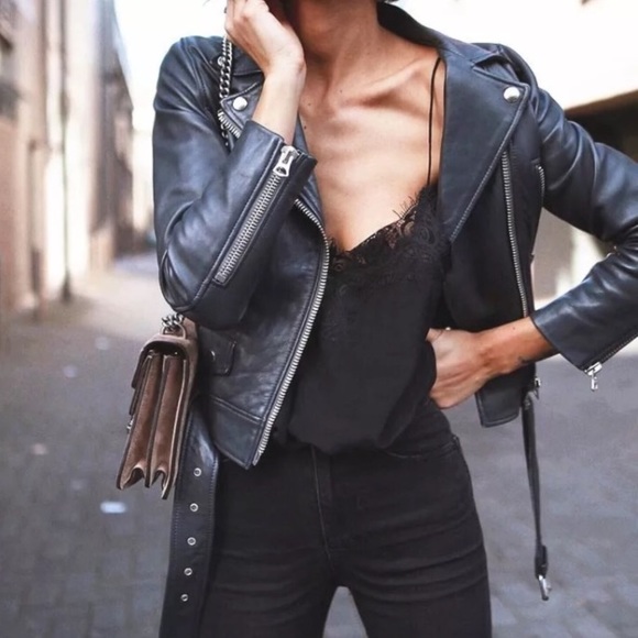 2 Ivory Md 1 L Blk Thin strap lacy satiny camisole - Picture 3 of 5