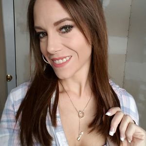 Meet your Posher, Suzanne