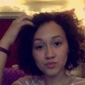 Meet your Posher, Nyia