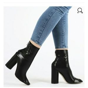 PUBLIC DESIRE! LIA Ankle Boots
