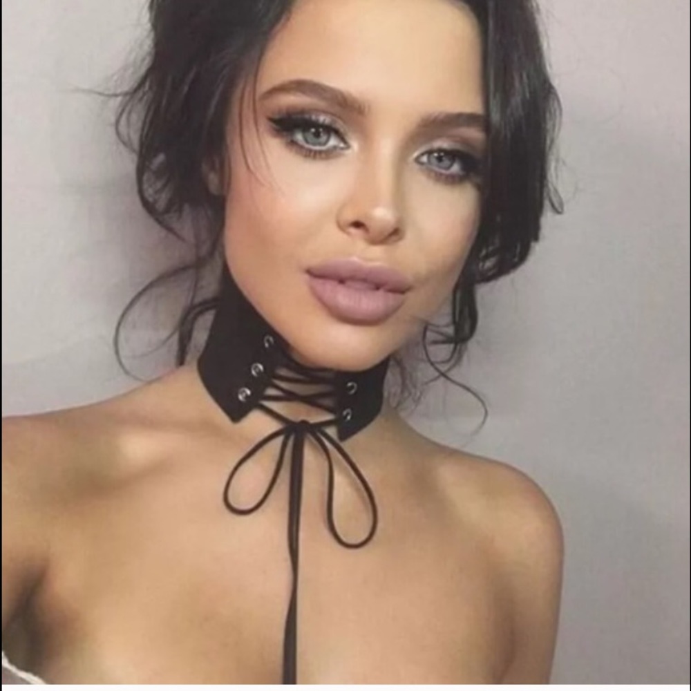 🔥NWTlaceup suede leather choker necklace jewelry