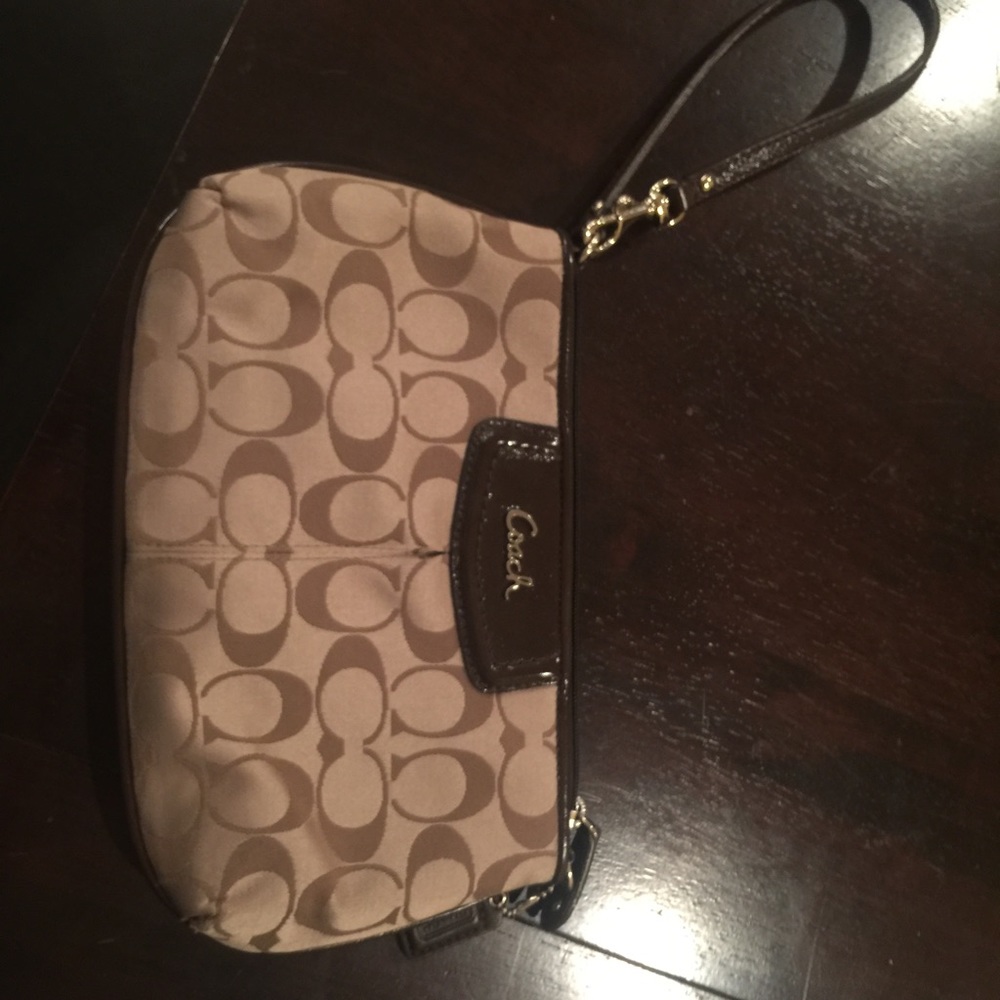 🌟🌟FLASH SALE🌟🌟 Coach wristlet