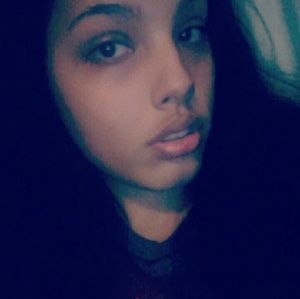 Meet your Posher, Desiree