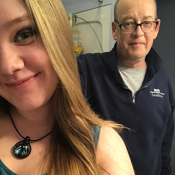 Meet your Posher, Lisa - Picture 2 of 2