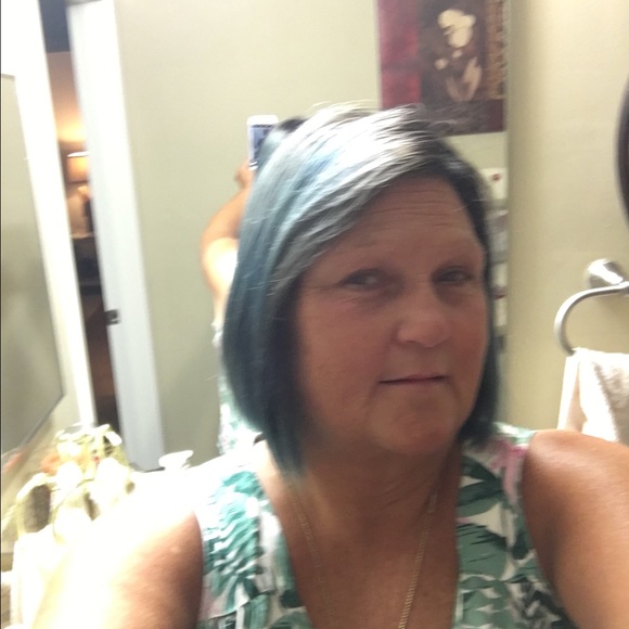 Meet your Posher, Brenda - Picture 1 of 1
