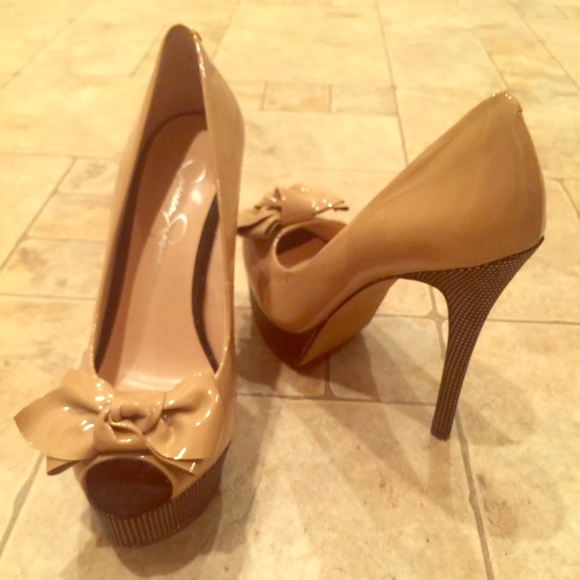 Jessica Simpson peep toe heels - Picture 2 of 2