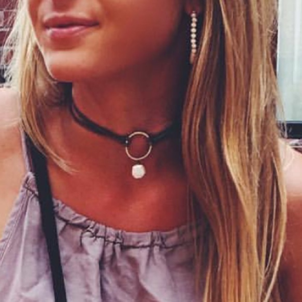 Coin Pearl Choker - Picture 4 of 4