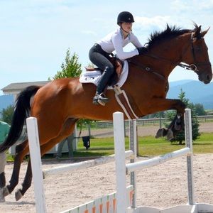 Meet your Posher, Alyssa