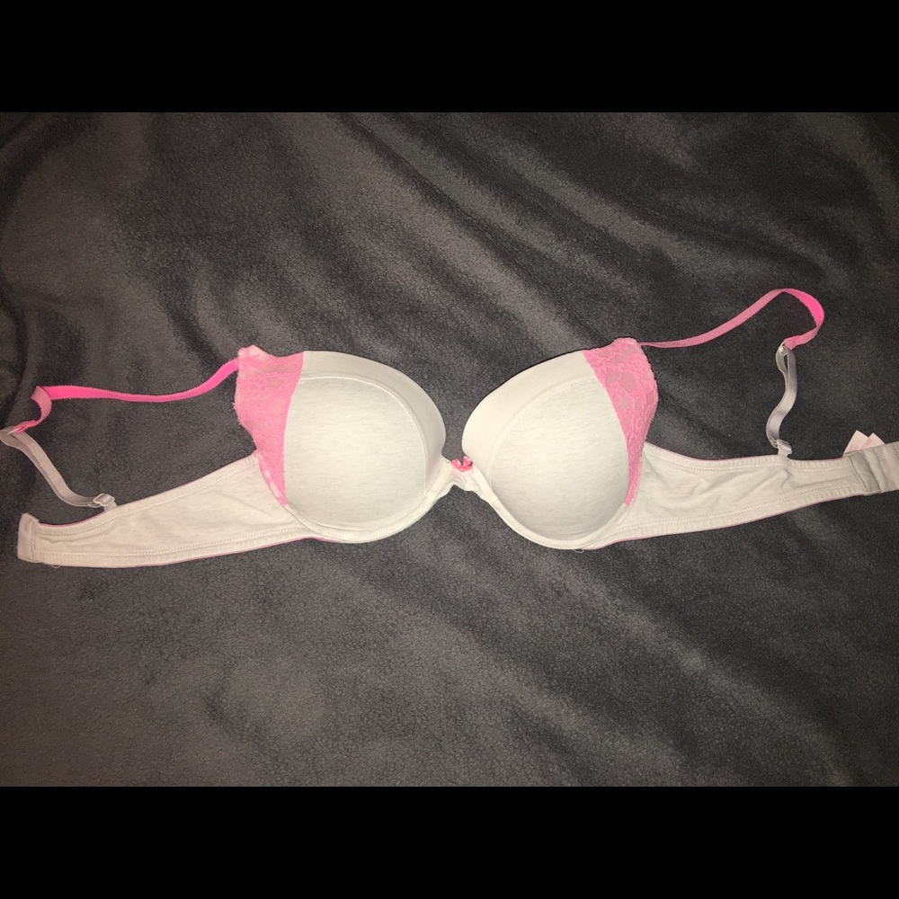 Victoria's Secret Pink plunge bra