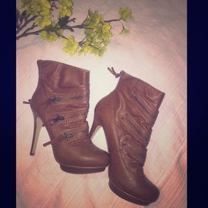 Brown zip ankle boots NWOT
