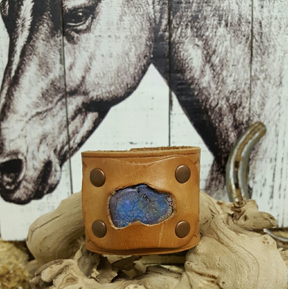 🚫🚫🚫SOLD🛇🛇 HAND MADE LEATHER WRIST CUFF