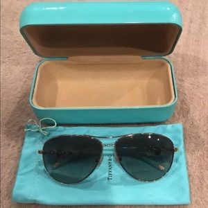 Tiffany & Co. locks sunglasses. TF 3034