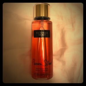Victoria's Secret Passion Struck🌺 fragrance mist