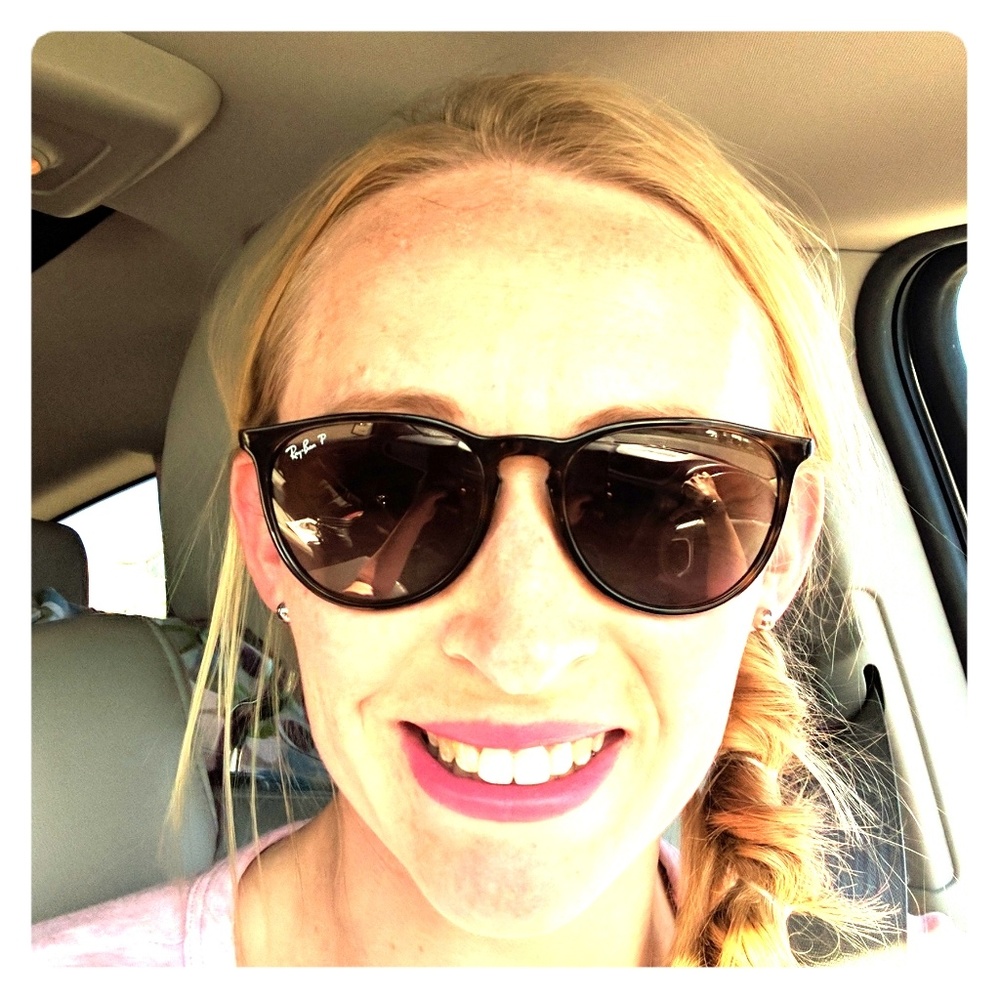 Meet your Posher, Ashley