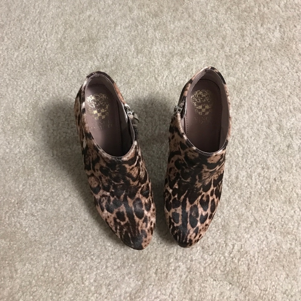Vince Camuto cow hair fur ankle booties. 5B.