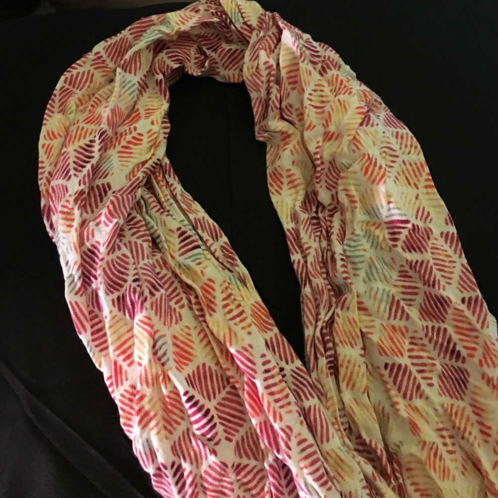 Cabi scarf