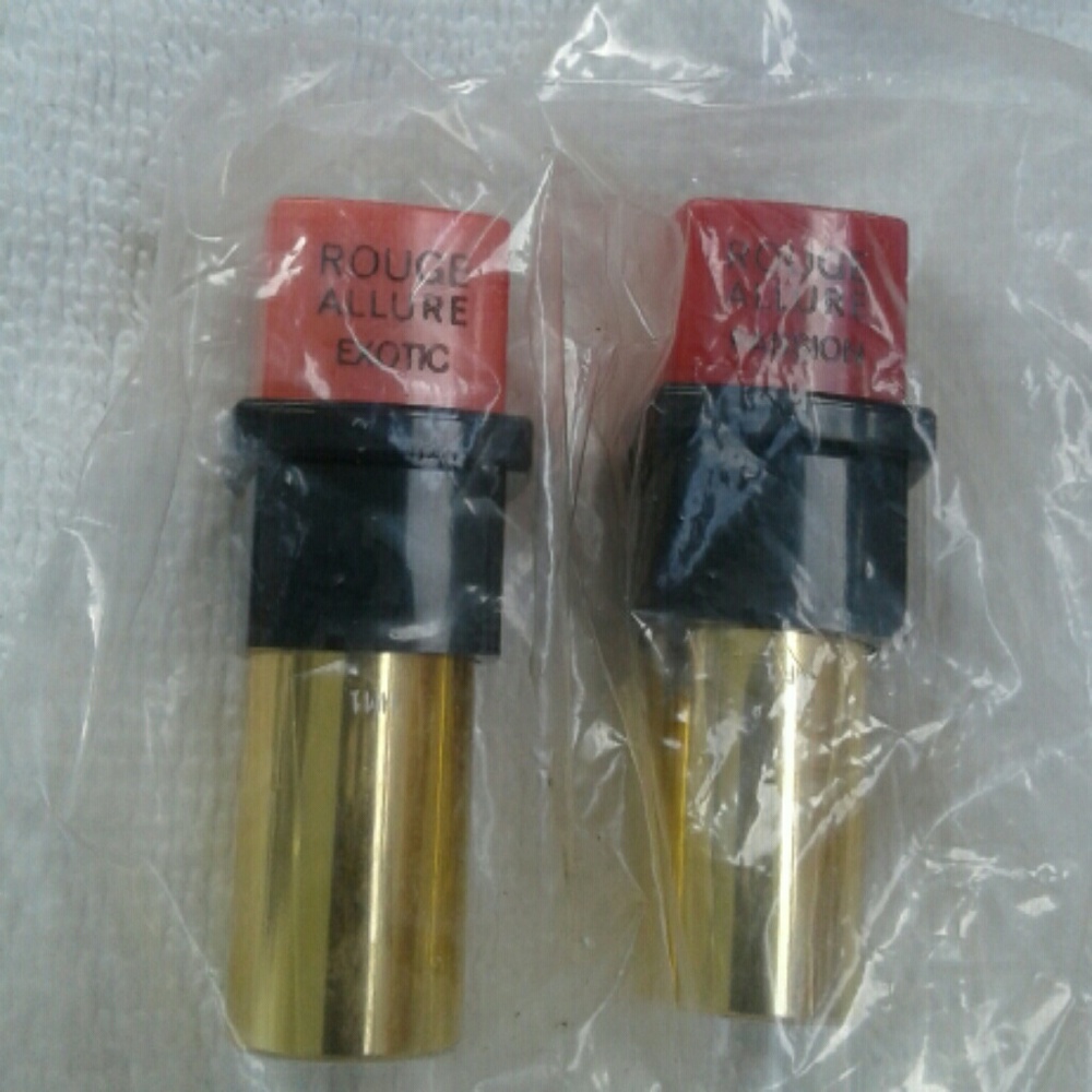 Chanel lipstick set of 2, sealed, travel size. NWT
