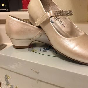 Ivory dress shoes