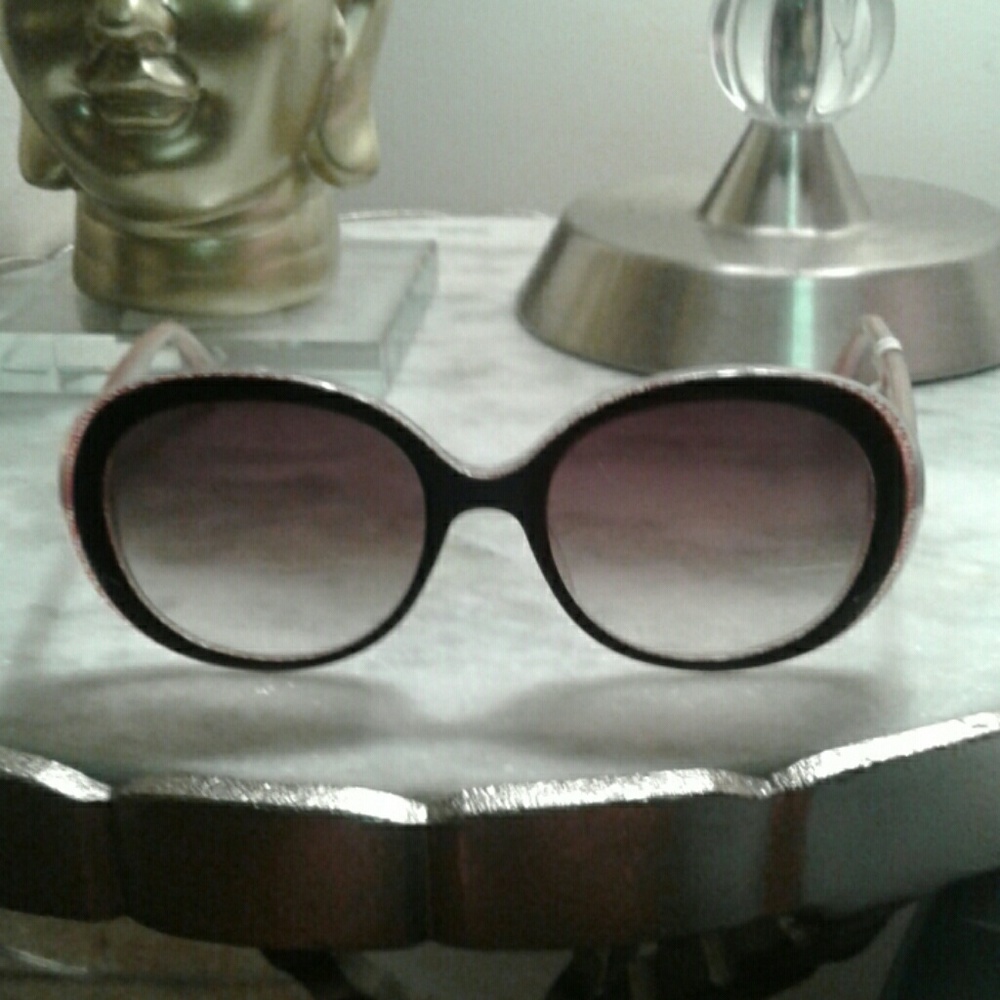 Nwt Fendi sunglasses