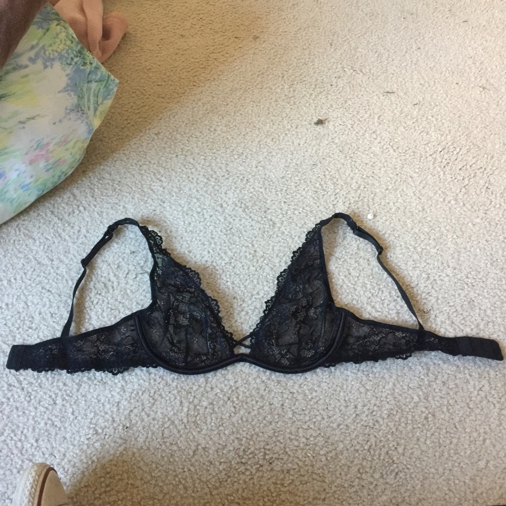 Black lace bra
