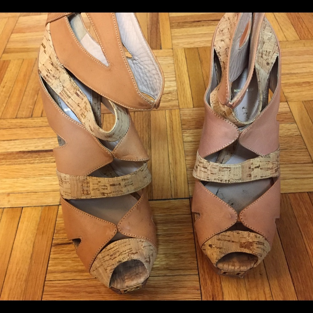 Tan Fendi sandals