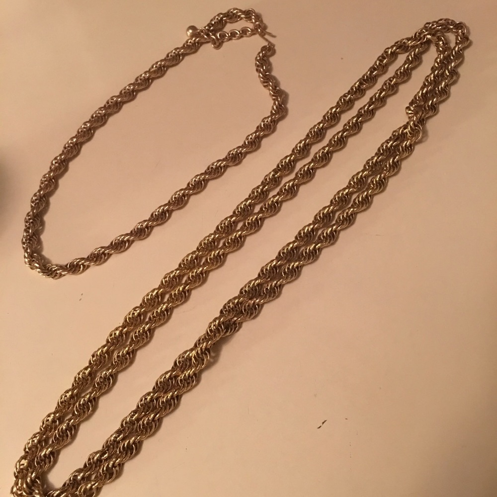 2 gold necklaces