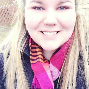 Meet your Posher, Caitlyn