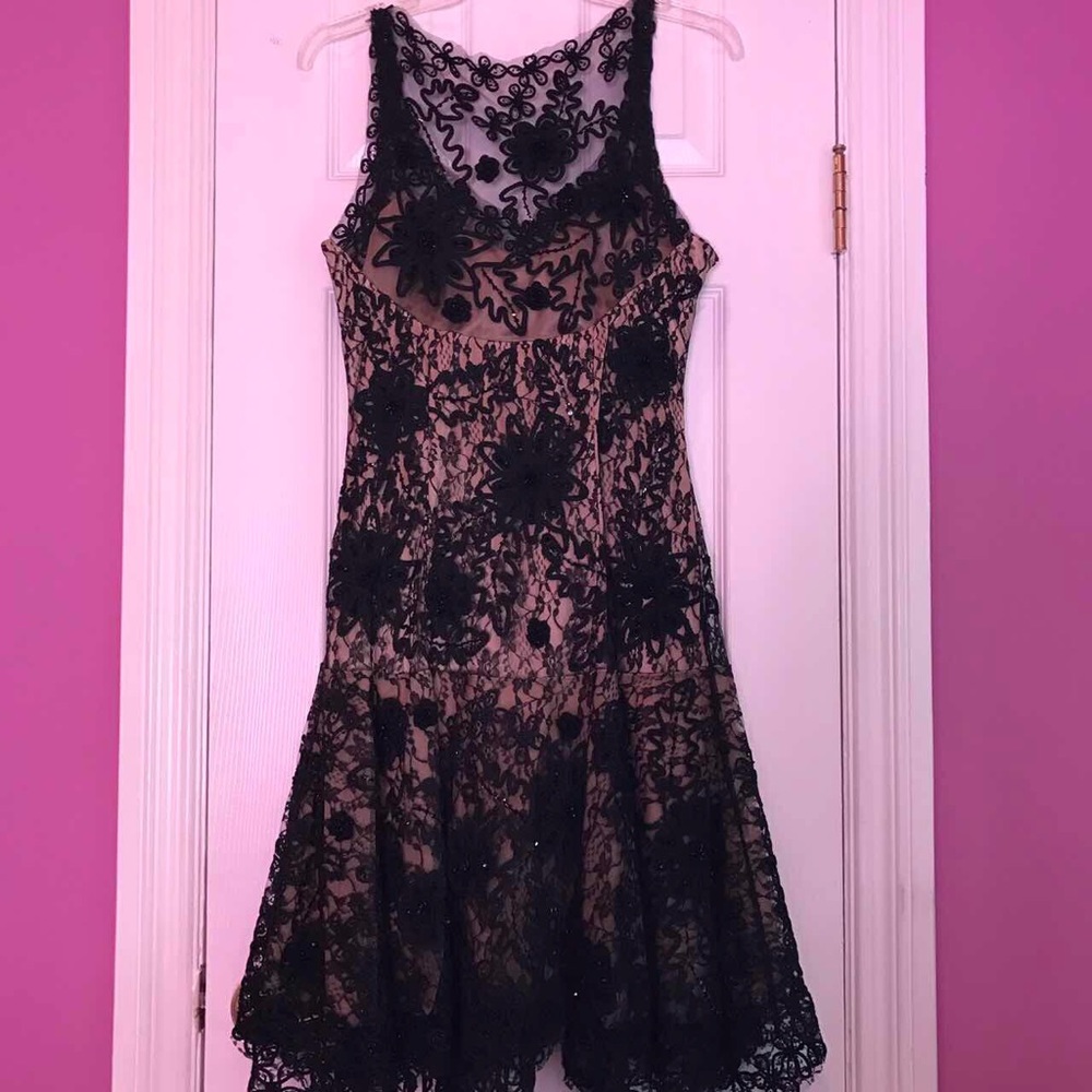 B. very beautiful dress