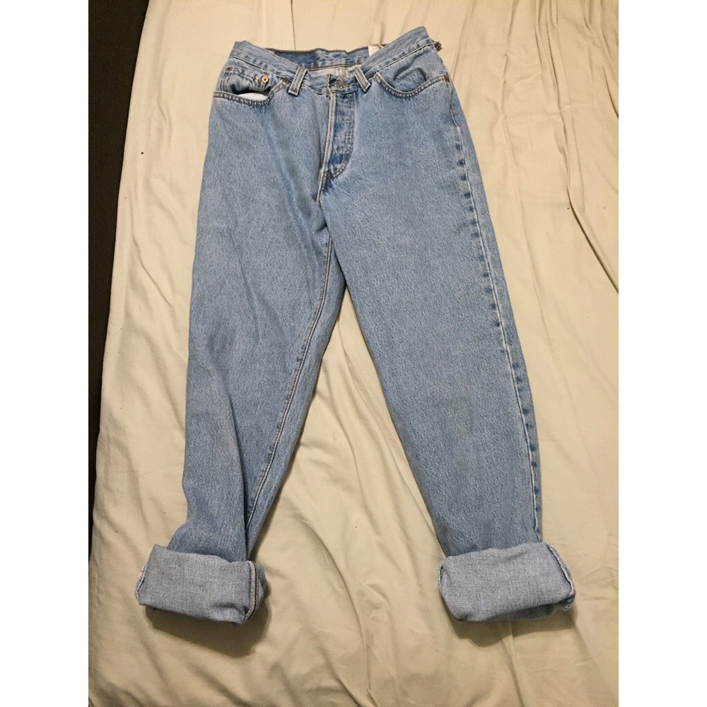 Vintage High Waist Levi Jeans (Mom)